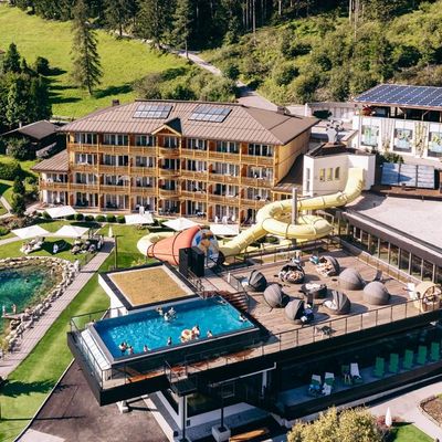 Luftbild von dem Kinderhotel Buchau